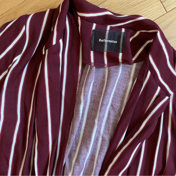 Like New Reformation Burgundy Striped Blazer Jacket Sz 2 - Picture 2 of 4